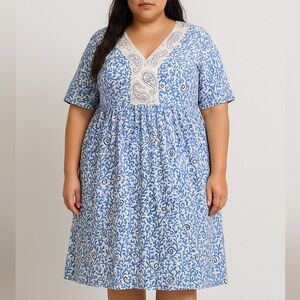 💘 5 for $25 / Blue and Cream Floral Dress Size 2XL